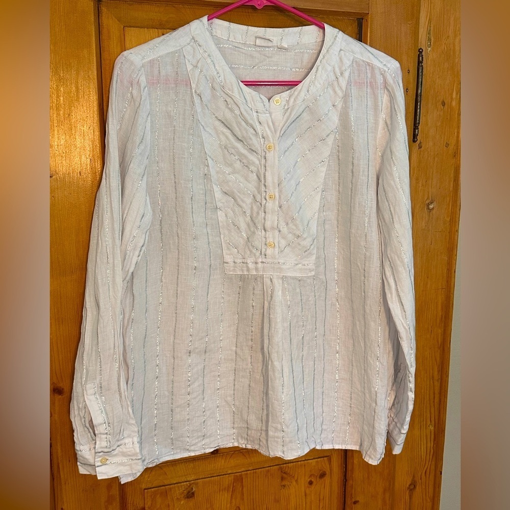 Gap Linen Top White w/Shiny Silver Striping Very Subtle & Eye Catching Size S